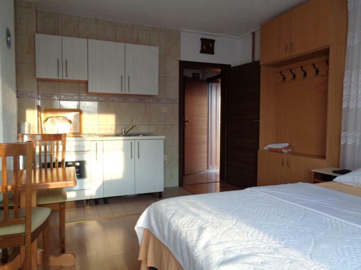 Sobe Rooms Amira Dubrave Gornje Стая снимка
